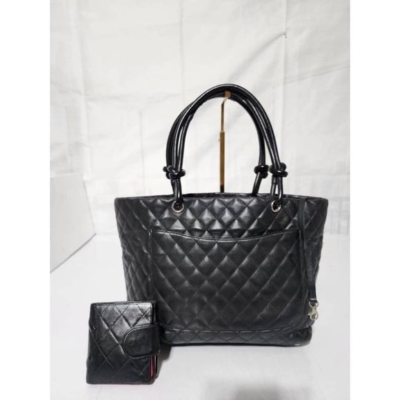 Authentic CHANEL Calfskin Quilted Large Cambon Tote Bag Black and Wallet - Picture 4 of 16